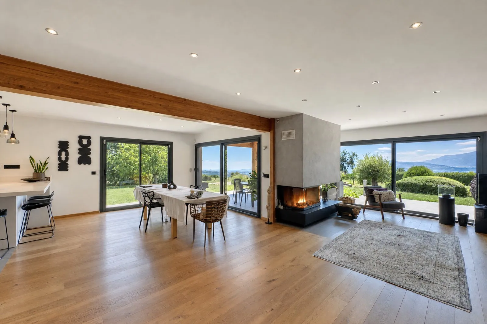 Real Estate Studio